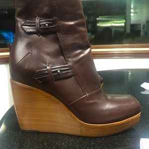 * RARE* CUTE *NEW *COSTUME NATIONAL LEATHER,PLATFORM -Size 8  1/2- Dark Brown